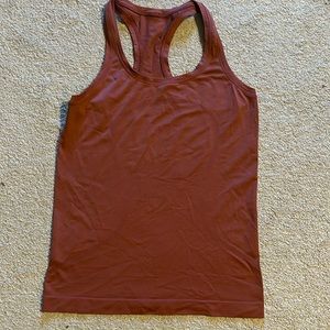 Lululemon Swiftly tank